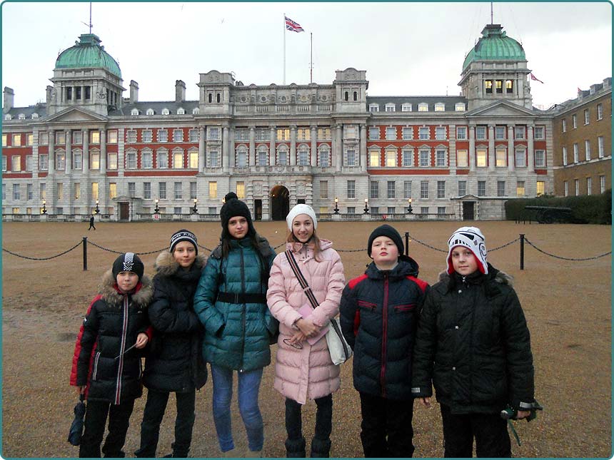 Travel to England students of Scandinavian Gymnasium
